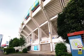 广州恒大淘宝的比赛主场太气派了，可以容纳6万多人，带大家看看视频封面