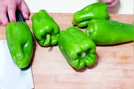 切青椒的一些小技巧，学会受用一生视频封面