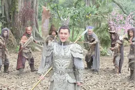 十万天兵都降不住孙悟空，为何二郎神率领1200草头神就做到了？视频封面