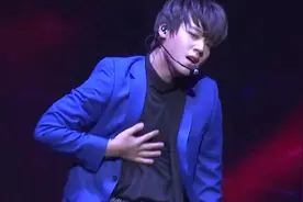 WANNA ONE朴志训 出道曲L.O.V.E发布会现场版，颜值逆天了视频封面