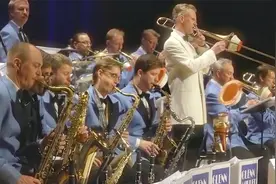 大名鼎鼎的《巡逻兵进行曲》，来自同样大名鼎鼎的格伦·米勒乐队