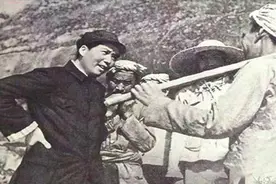 毛泽东姓毛，为什么他的两个女儿都姓李？