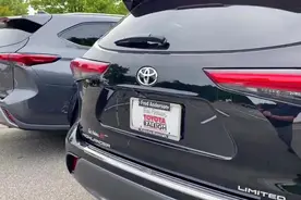 2020款丰田汉兰达LIMITED和PLATINUM版区别在哪？对比下就知道了视频封面