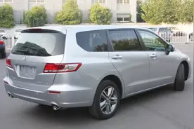 吱道三分钟：被网友称为“7座雅阁”车内交流基本靠吼，居家商务