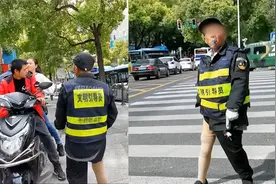 贵州文明引导员戴假肢坚守岗位？志愿者：没人叫他来，自己来的