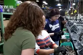 美国上周首次申领失业救济金人数增加视频封面