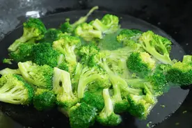 西兰花这样吃才减脂，每天坚持吃，坚持一星期，体重变轻了