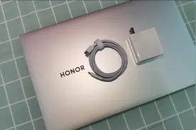 “全面屏”笔记本电脑，荣耀MagicBook Pro评测：性能与颜值并存视频封面