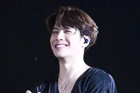 王嘉尔女友标准大公开！自爆初恋是个外国人，五年级就和女生暧昧视频封面