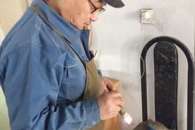 东北大山里的琥珀木，老师傅说还有真假之分，松明子居然能注油！视频封面