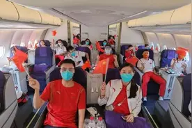 航向北京！奥运健儿乘专机回国，机长送上暖心专属广播视频封面