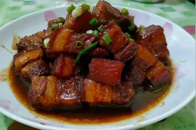 炖肉不要放太多料，记住三放三不放，这样做比买的还好吃。视频封面