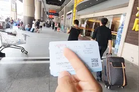 从深圳火车站到东莞，全程票价只要12.5，第一次坐这么便宜的火车