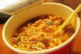 为什么煮的方便面，要比泡的好吃？看完视频可以去试一下