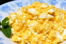 蒜泥鸡蛋，捣出来的美味，没吃过的一定要试试，味道让你回味无穷视频封面