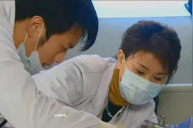 急诊女医生忙着救助病人，忽视了对儿子的关心，转眼间便阴阳两隔视频封面