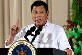 因对付中国菲政客被解雇，杜特尔特被迫要求道歉，总统府5字回应视频封面