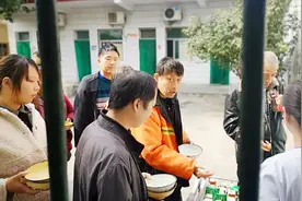 河南获嘉太山精神病院，医生要求病人服药这么严格，第一次见
