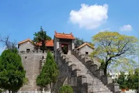 日军炮轰老君台，13发炮弹全部未爆，是老君显圣还是炮弹问题？视频封面