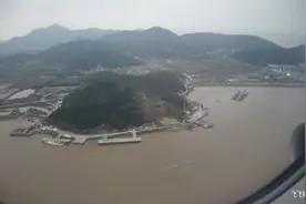 扬州泰州机场起飞，航班降落舟山普陀山机场，空中俯瞰舟山群岛视频封面