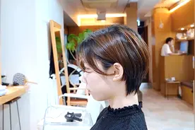 女生脸型比较短发型这样剪，“露耳短发”留中分，修颜显瘦美翻了