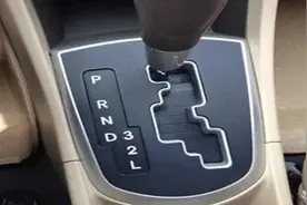 自动挡蛇形挡和线形挡哪个好？内行人：差距不是一两点，买错后悔视频封面