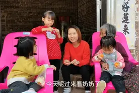 奶奶出院了，孙女带着女儿回娘家看奶奶，买了猪肉做饭给奶奶吃视频封面