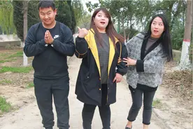 4个9如何等于100，答对小伙就以身相许，美女一秒就答出来了