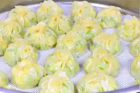 素包子这样做真好吃，做法简单，清淡不油腻，一口一个真香