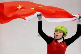 王濛的解说连上7个热搜：“我的眼睛就是尺！”视频封面