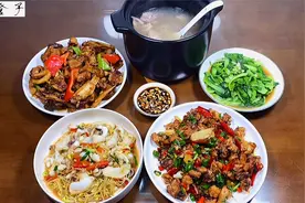 湛江家庭的晚餐，同时做两种口味的鸡块，给妹妹做饭太费辣椒啦