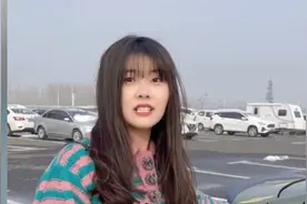 盘点那些对车有些误解的女生，只知奔驰宝马，不识战神GTR视频封面