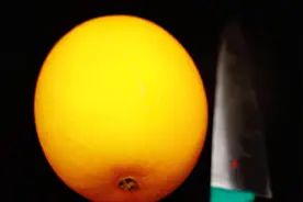 五星级酒店招聘果盘师傅，1.2万月薪，小伙应聘就切了个瓜！视频封面