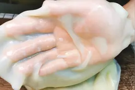 自制凉皮和调料汁制作全过程，如今不卖凉皮了商业配方全部分享