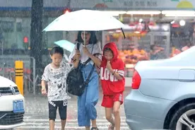 深圳台风黄色预警启动，全市托儿所、幼儿园和中小学停课