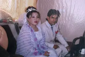 1999年，山东女孩嫁给阿富汗小伙，生下4个混血宝宝，如今怎样了视频封面