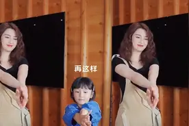 洪欣儿子晒照为妹妹庆生，八岁彤彤获哥哥亲吻喂蛋糕，兄妹颜值高视频封面
