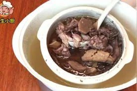 胃口不好 就用鸡爪芋黑豆陈皮煲汤或炖汤 适合大人小孩喝 功效好