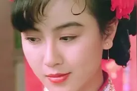 16岁袁洁莹遇见18岁李丽珍，两个青涩又纯情的少女，好看极了视频封面