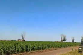 乌军祭出杀手锏武器，齐射3枚圆点U导弹，摧毁俄军一处弹药库视频封面