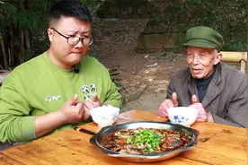 川渝江湖菜“胡辣鲫鱼”教程来了，香辣酥脆，口齿留香，太爽了视频封面