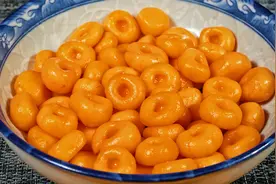 夏天胡萝卜要这样吃，营养均衡，眼睛越吃越亮，孩子每次点名要吃视频封面