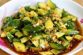 饭店的拍黄瓜为什么那么好吃？原来做法这么简单，实用又接地气