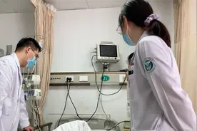 20岁小伙如厕时晕厥被送医院 医生：因患痔疮失全身2/3血量视频封面