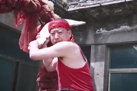 短剧：妇女行刑前突然大笑，因为古人说每天笑一笑可延长寿命5秒