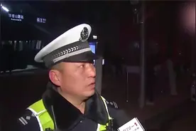 青岛李沧华楼山路交通拥堵严重！到底啥原因？交警现场回应视频封面