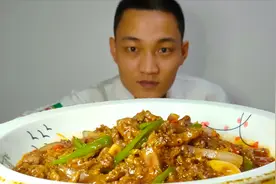 东北厨子教你《嫩烧黑椒牛里脊》牛肉滑嫩有绝招，三步轻松搞定视频封面