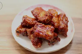 很受孩子欢迎的茄汁排骨，做法其实很简单，学会了不用去饭店吃