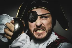 海盗，为什么总是遮住一只眼睛？难道，是眼睛瞎了一只吗？视频封面