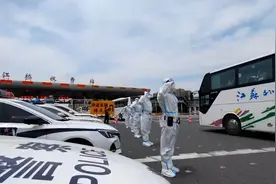 上海民警铁骑开道，护航常州援沪医疗队返程视频封面